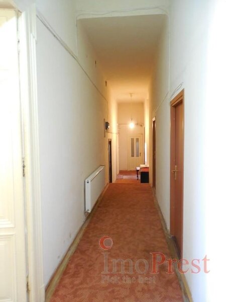 Ultracentral,